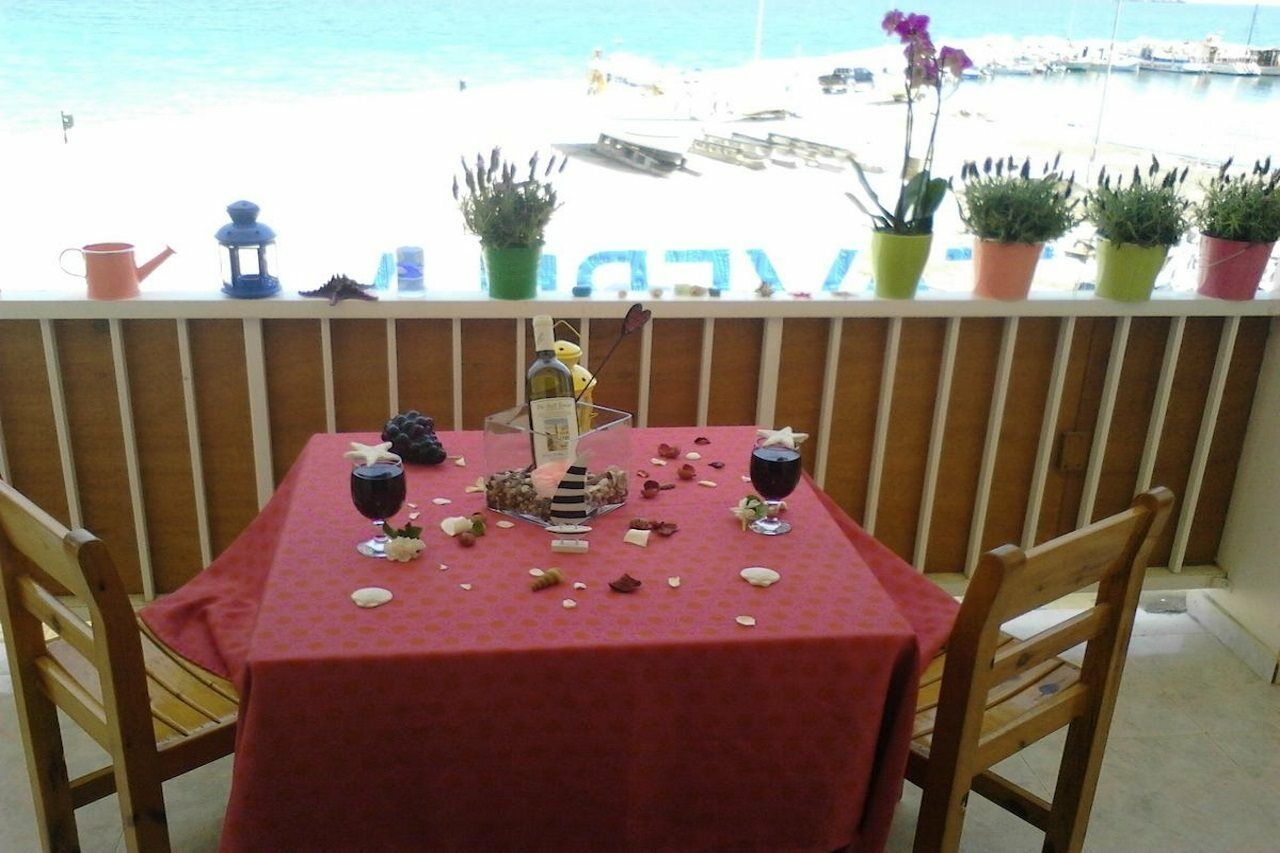 Ocean Breeze Apartment Keri Екстериор снимка